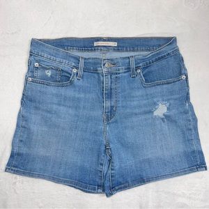 Levi’s Mid Length Shorts Lightly Distressed Medium Light Wash size 31